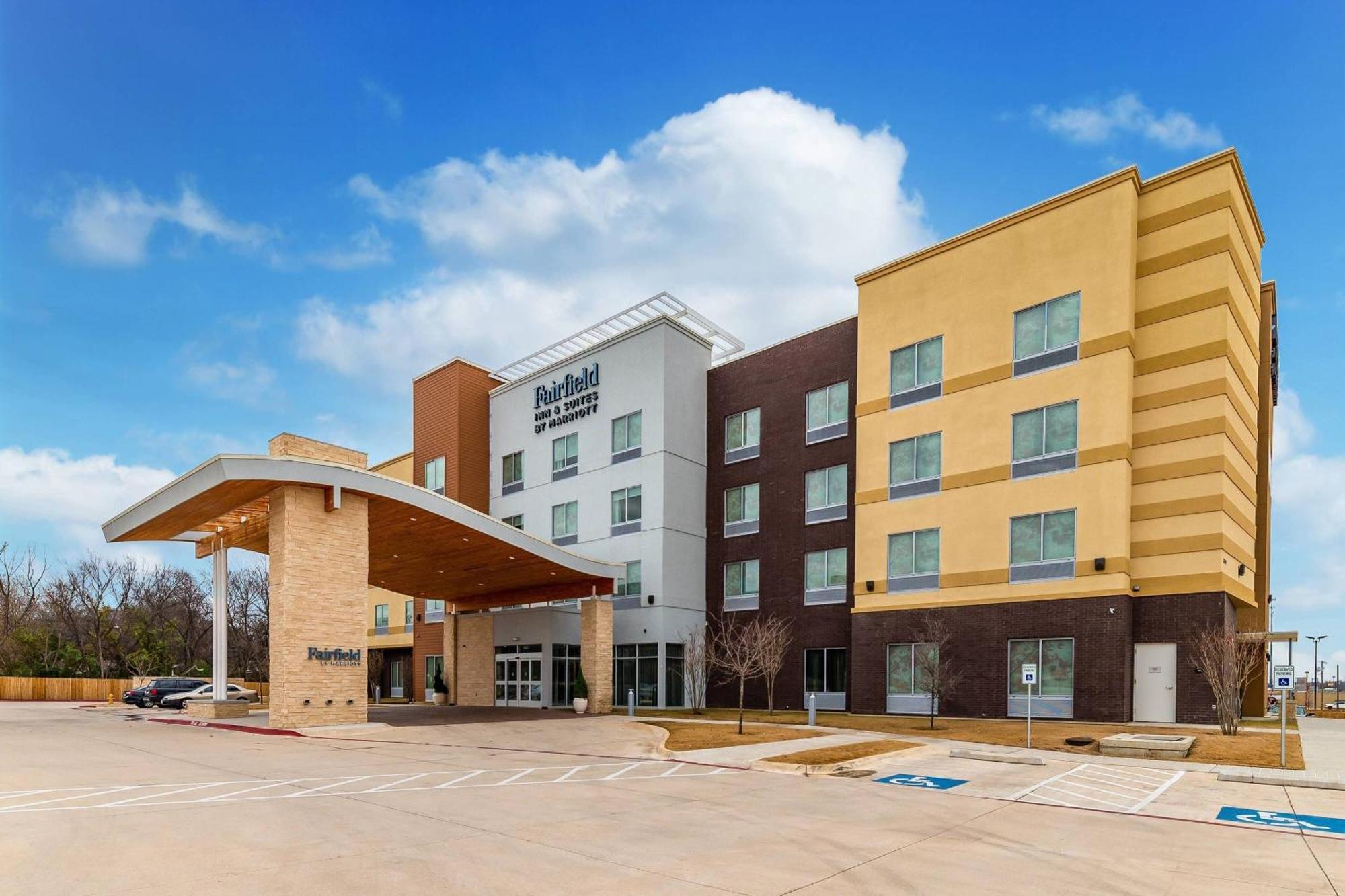 Fairfield Inn & Suites By Marriott Gainesville I-35 Kültér fotó